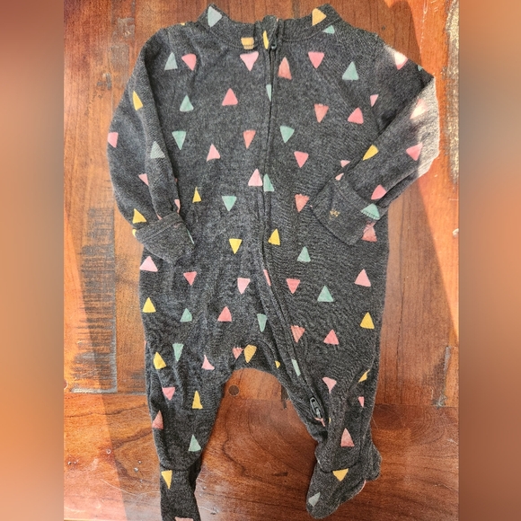 Old Navy Triangle Patterned Sleeper - Picture 1 of 3